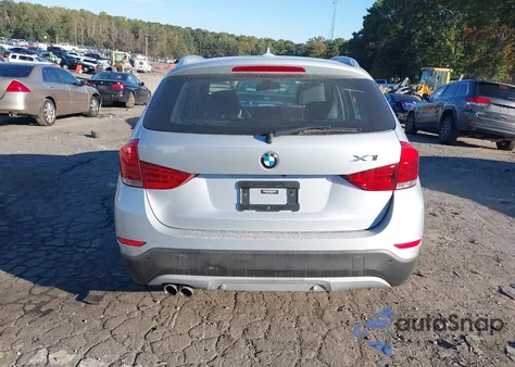 2015 BMW X1 xDrive28I z USA, uszkodzony, nr VIN WBAVL1C57FVY28274